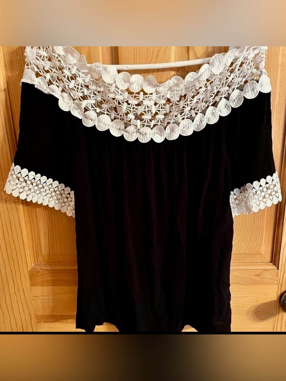 INC International Concepts Black White Lace Battenberg Off Shoulder Blouse XS